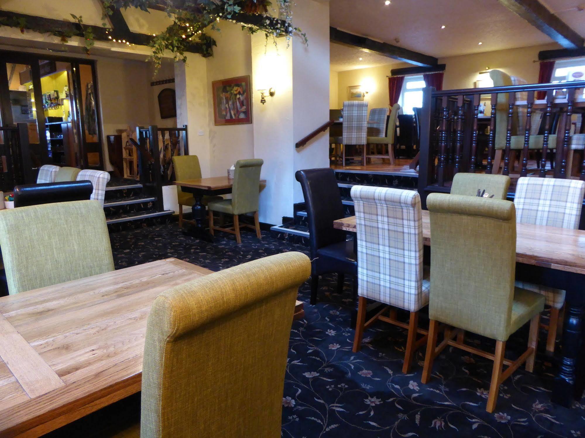 The Old Ginn House Inn Great Clifton Екстер'єр фото